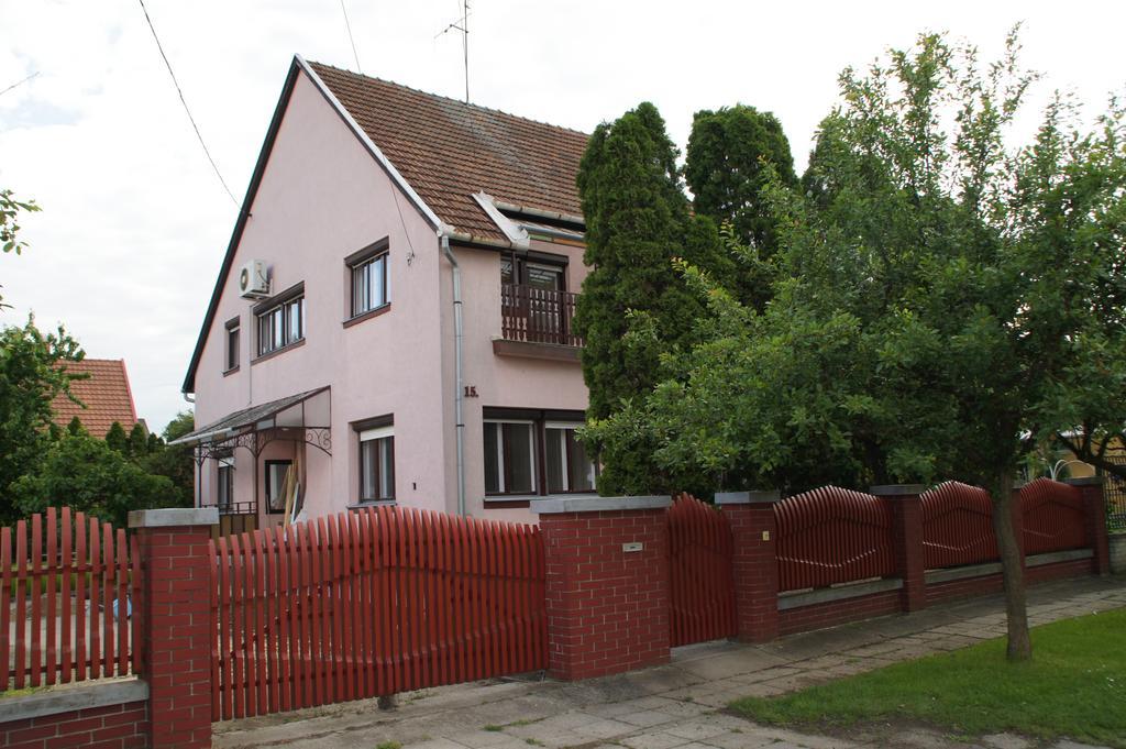Apartmán Fonix Apartman Gyula Exteriér fotografie